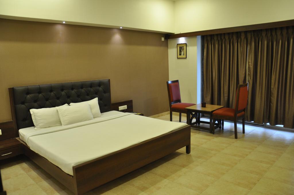 Hotel Jabali Palace Jabalpur Exterior foto